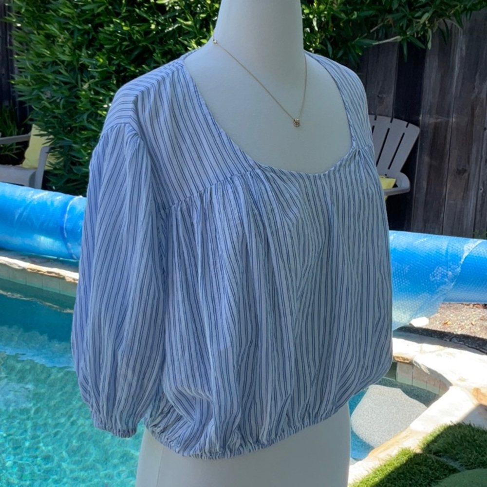 Félicité Blue and White Puff Sleeve Blouse with 3/4 Sleeves